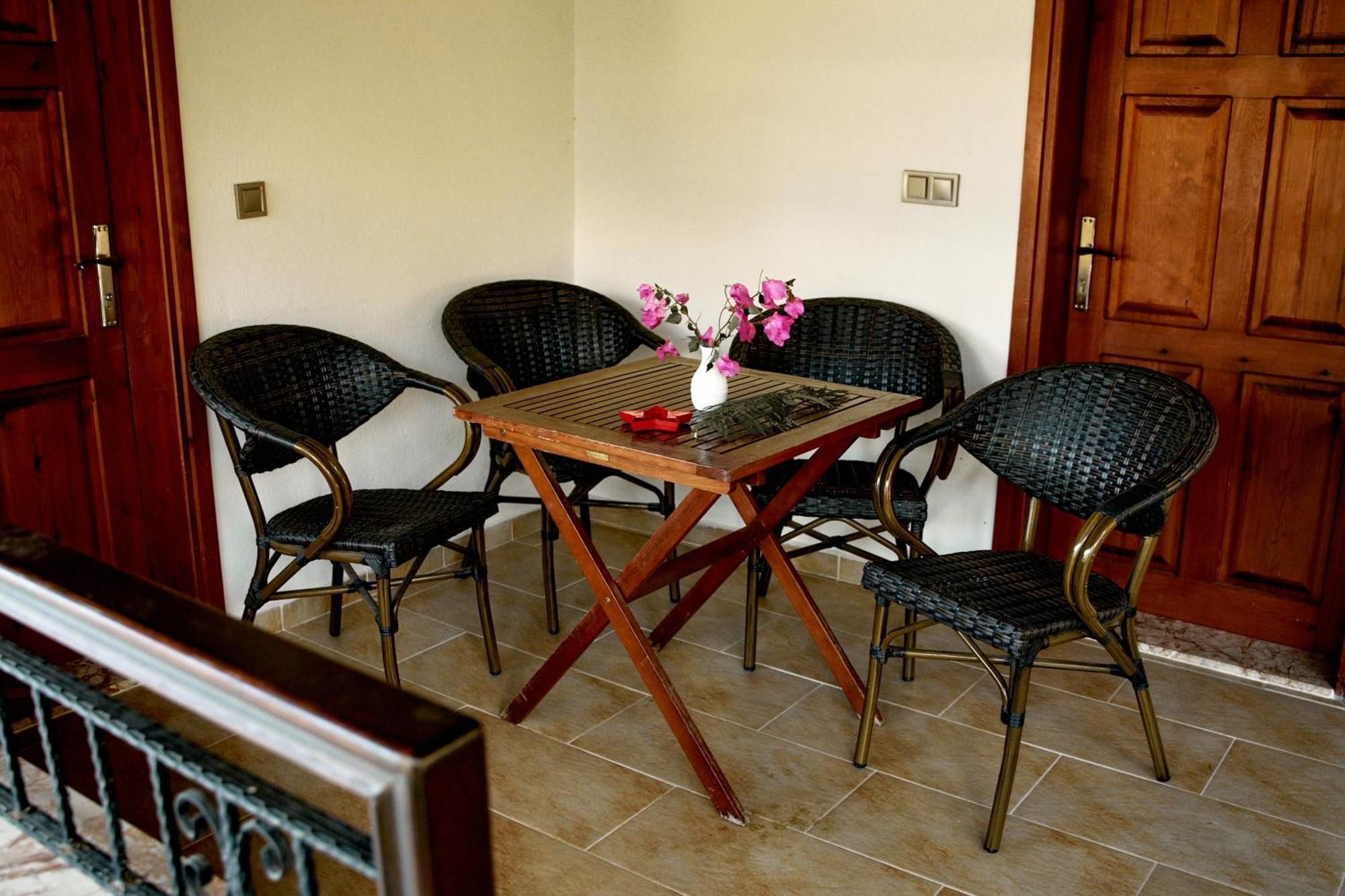Aida Hotel Çıralı Bilik gambar